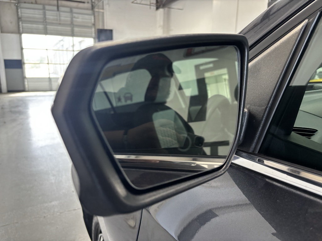 used 2022 Chevrolet Equinox car, priced at $18,500