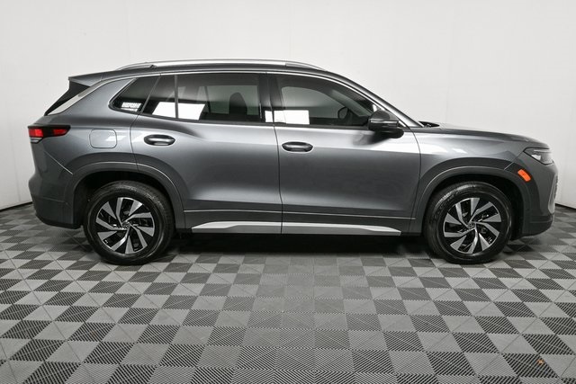 new 2025 Volkswagen Tiguan car, priced at $32,501
