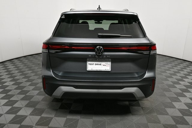 new 2025 Volkswagen Tiguan car, priced at $32,501