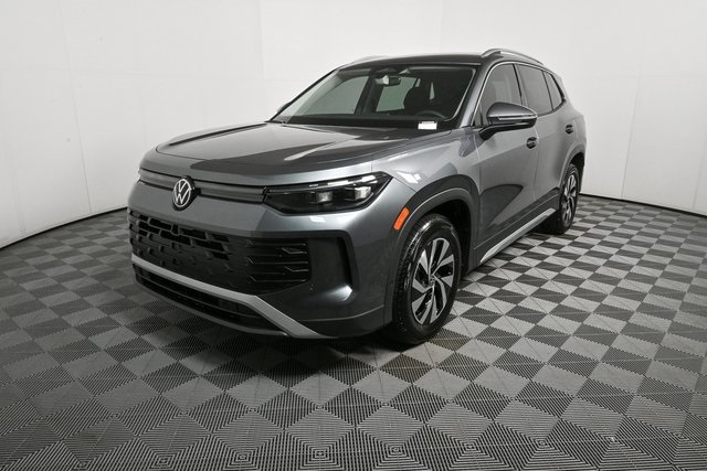 new 2025 Volkswagen Tiguan car, priced at $32,501