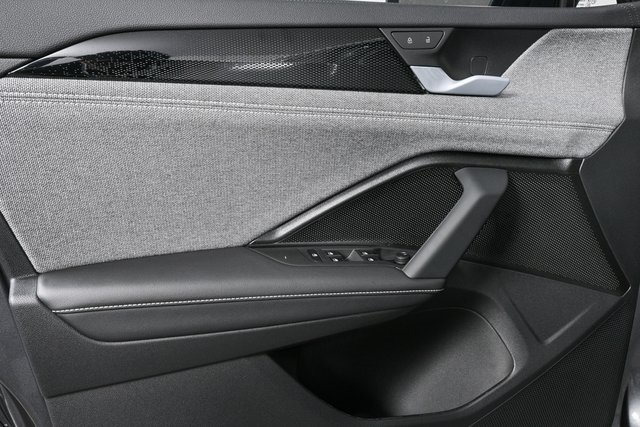 new 2025 Volkswagen Tiguan car, priced at $32,501