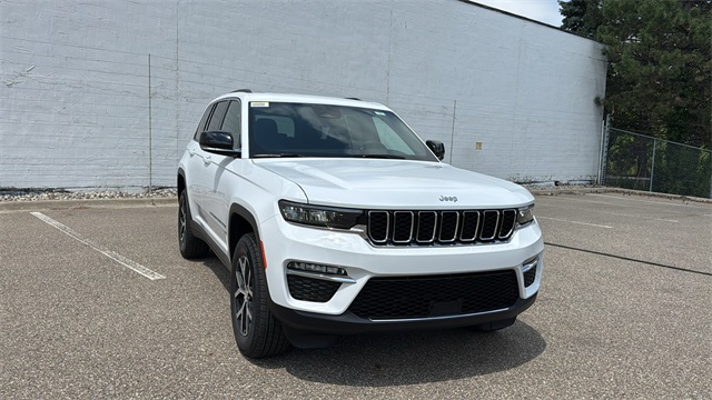 new 2025 Jeep Grand Cherokee car, priced at $44,494