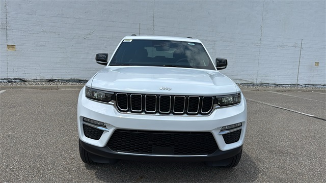 new 2025 Jeep Grand Cherokee car, priced at $44,494