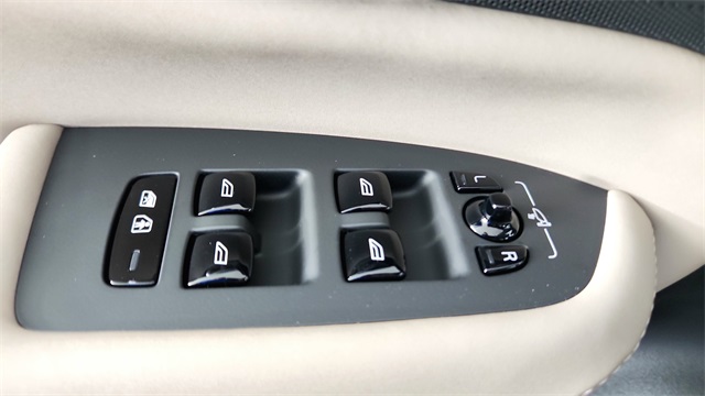 new 2026 Volvo XC90 Plug-In Hybrid car, priced at $81,875