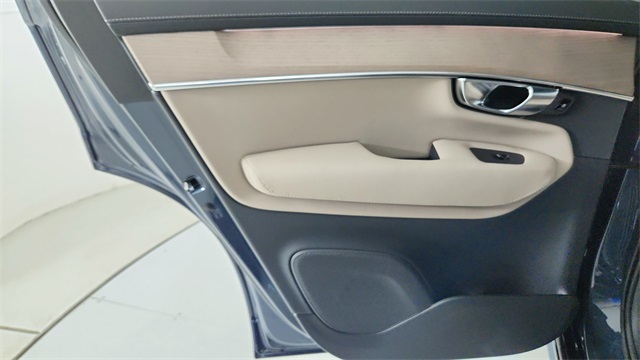 new 2026 Volvo XC90 Plug-In Hybrid car, priced at $81,875