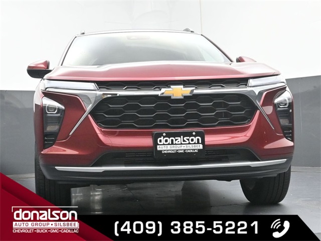 new 2025 Chevrolet Trax car, priced at $24,095