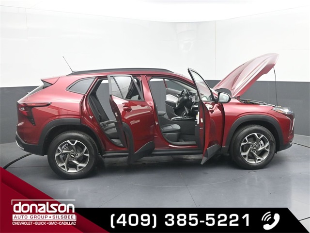 new 2025 Chevrolet Trax car, priced at $24,095
