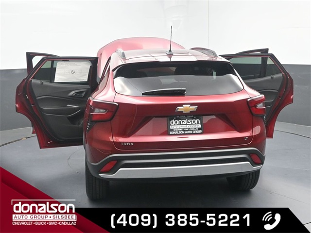 new 2025 Chevrolet Trax car, priced at $24,095