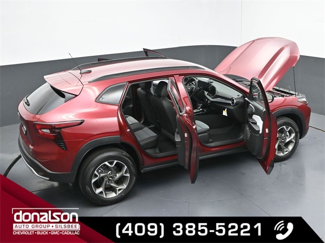 new 2025 Chevrolet Trax car, priced at $24,095
