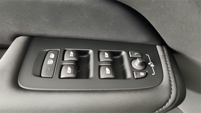 new 2026 Volvo XC60 car, priced at $64,095