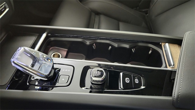 new 2026 Volvo XC60 car, priced at $64,095