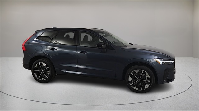 new 2026 Volvo XC60 car, priced at $64,095