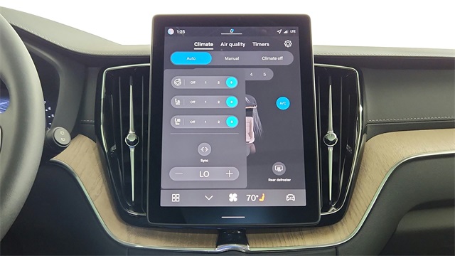new 2026 Volvo XC60 car, priced at $64,095