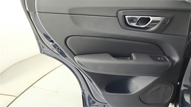 new 2026 Volvo XC60 car, priced at $64,095