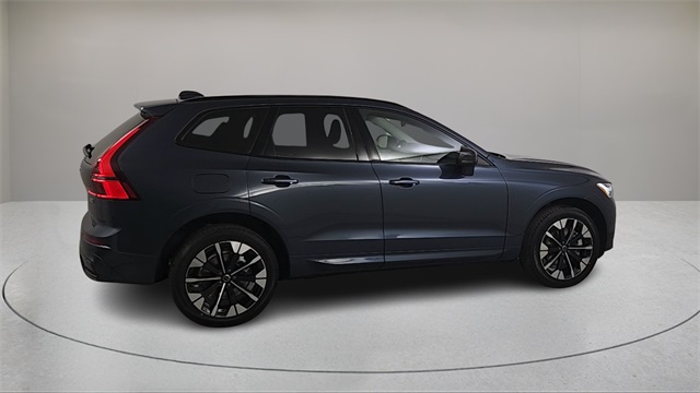 new 2026 Volvo XC60 car, priced at $64,095