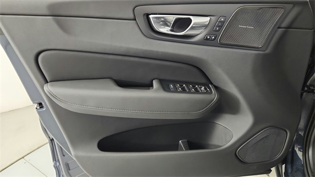 new 2026 Volvo XC60 car, priced at $64,095