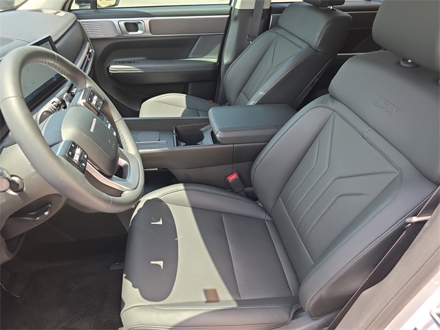 new 2025 Hyundai Santa Fe car, priced at $40,081