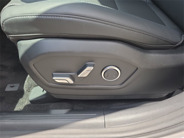new 2025 Hyundai Santa Fe car, priced at $40,081