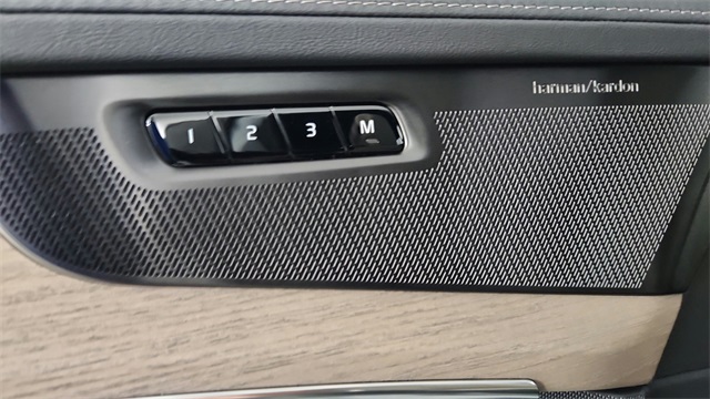 new 2026 Volvo XC90 Plug-In Hybrid car, priced at $81,875