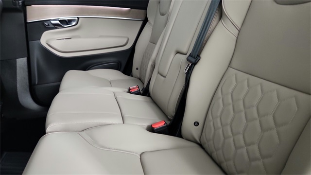 new 2026 Volvo XC90 Plug-In Hybrid car, priced at $81,875