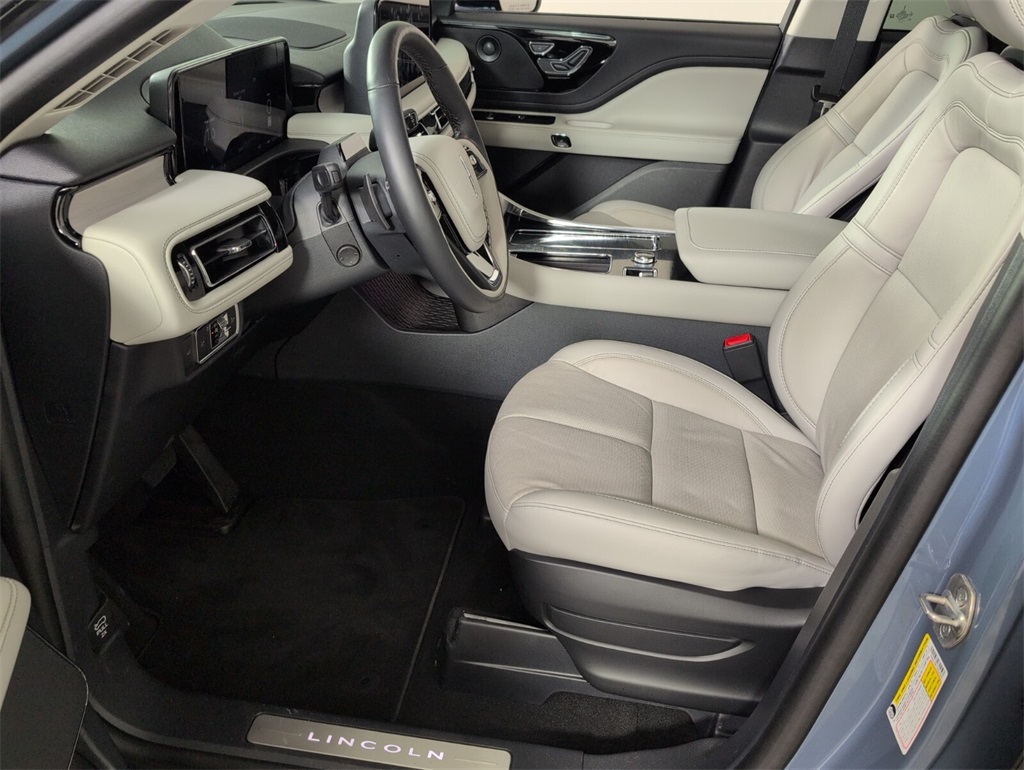 new 2025 Lincoln Aviator car