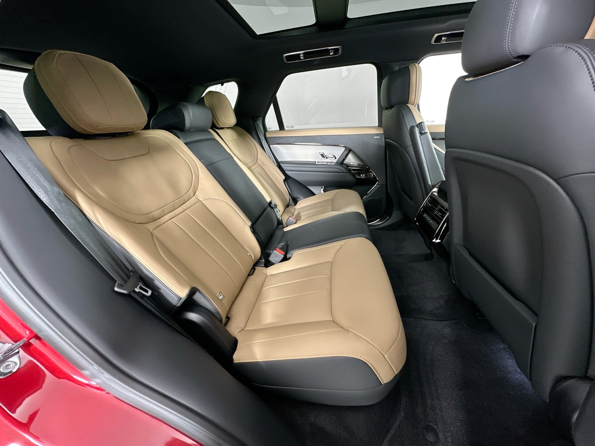 new 2025 Land Rover Range Rover Sport car, priced at $114,240