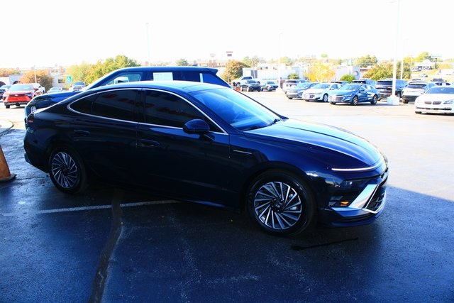 used 2024 Hyundai Sonata Hybrid car, priced at $28,756