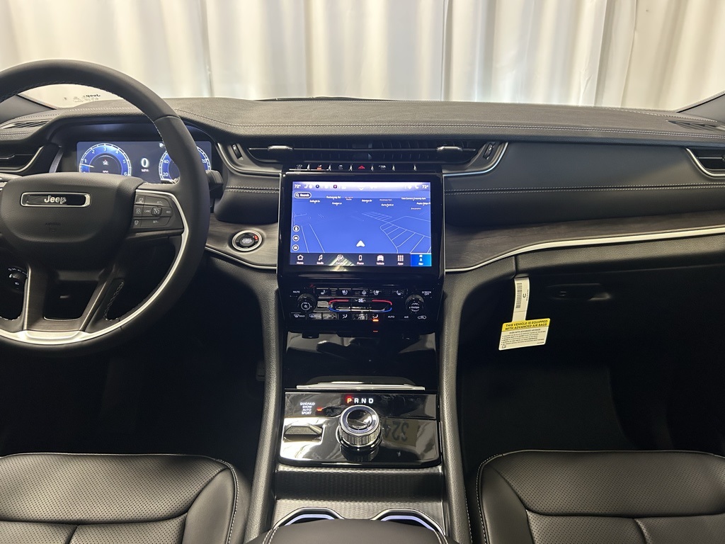 new 2025 Jeep Grand Cherokee car, priced at $51,680