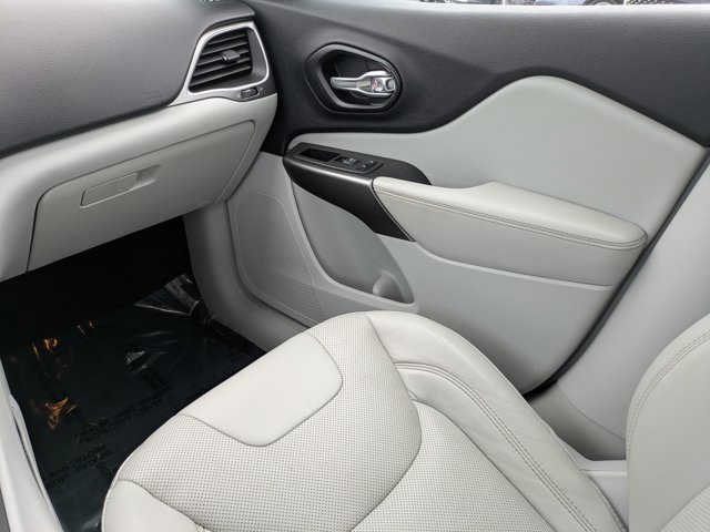 used 2021 Jeep Cherokee car, priced at $16,383