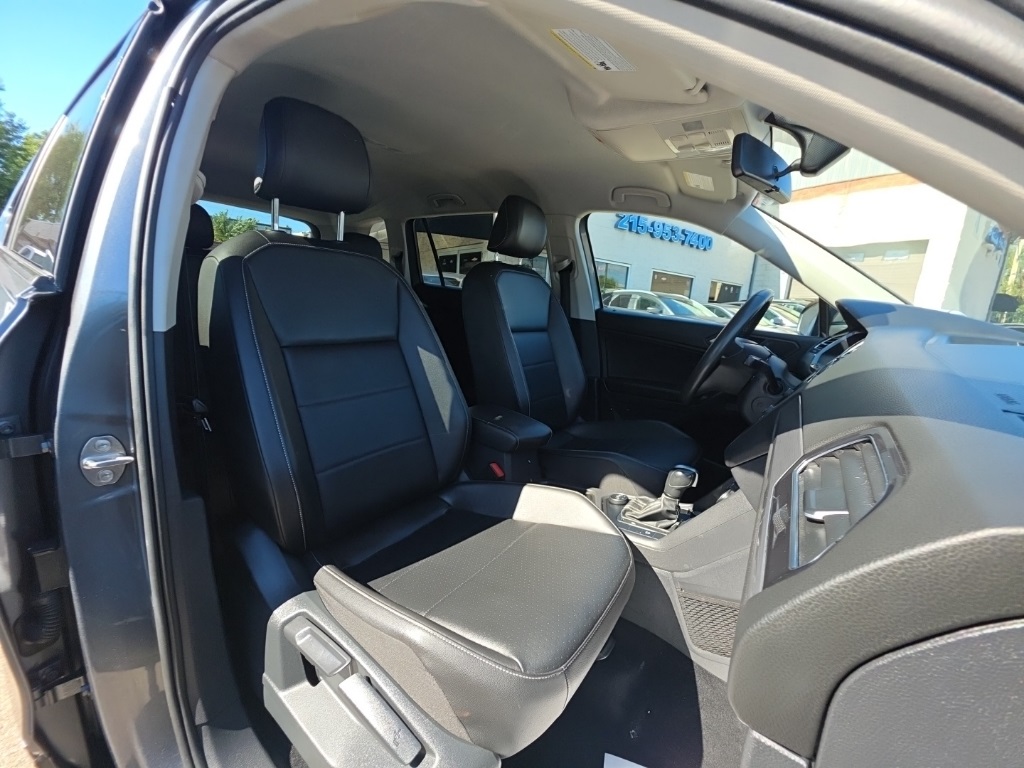 used 2021 Volkswagen Tiguan car, priced at $15,895