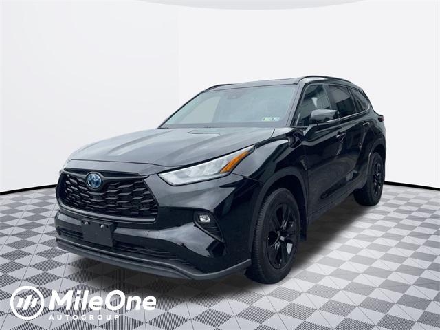used 2024 Toyota Highlander Hybrid car, priced at $44,911