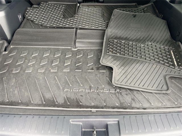 used 2024 Toyota Highlander Hybrid car, priced at $44,911