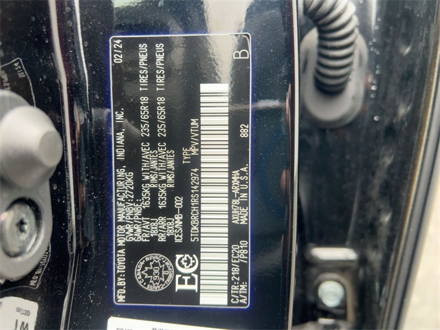 used 2024 Toyota Highlander Hybrid car, priced at $44,911