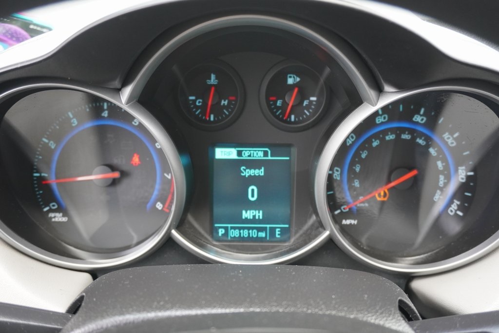 used 2015 Chevrolet Cruze car, priced at $9,500