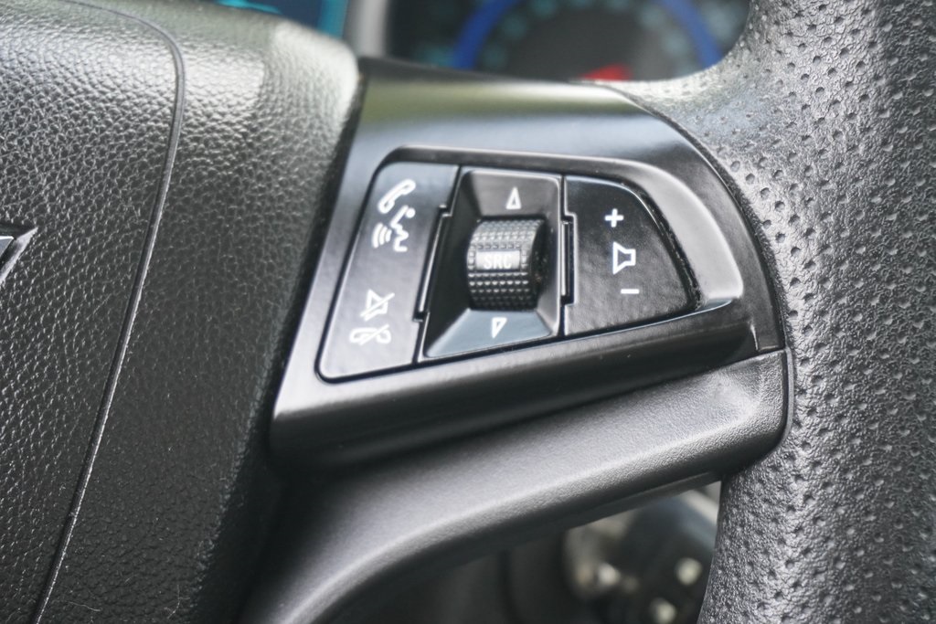 used 2015 Chevrolet Cruze car, priced at $9,500