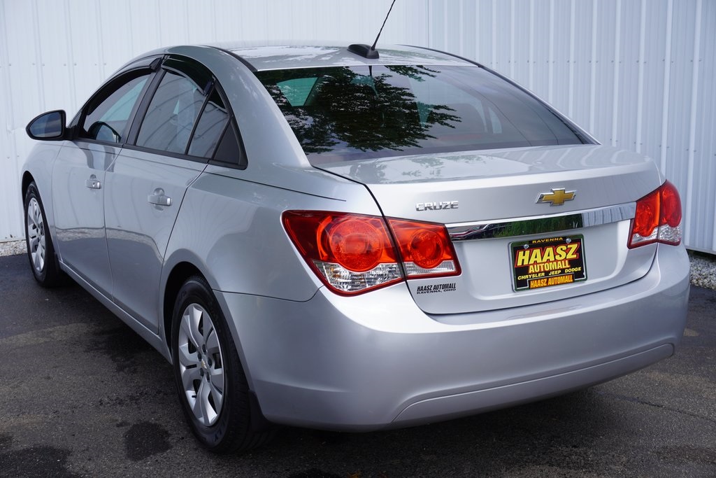 used 2015 Chevrolet Cruze car, priced at $9,500