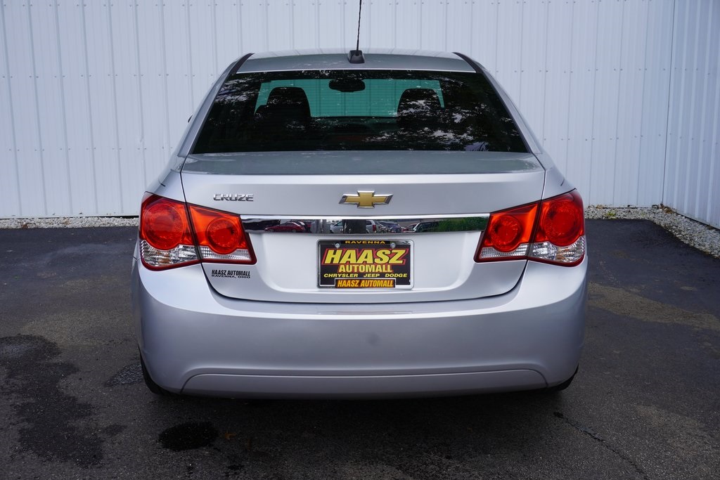 used 2015 Chevrolet Cruze car, priced at $9,500
