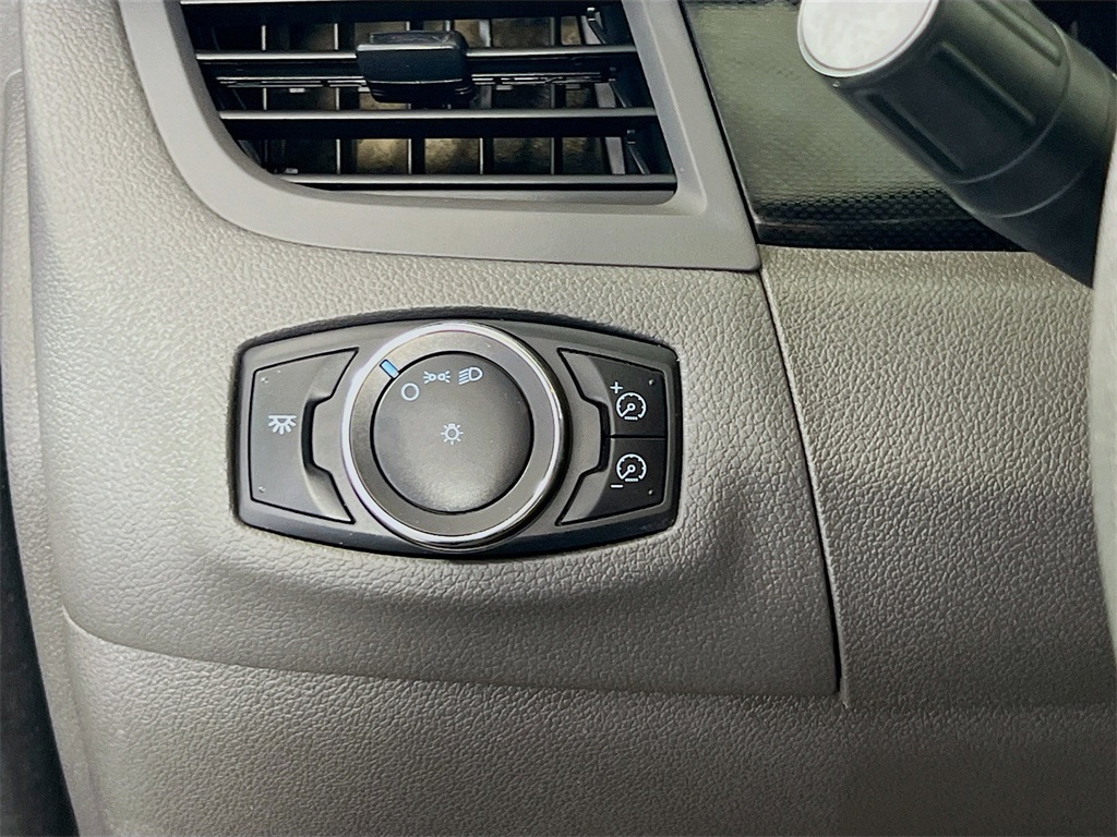 used 2013 Ford Edge car, priced at $8,200