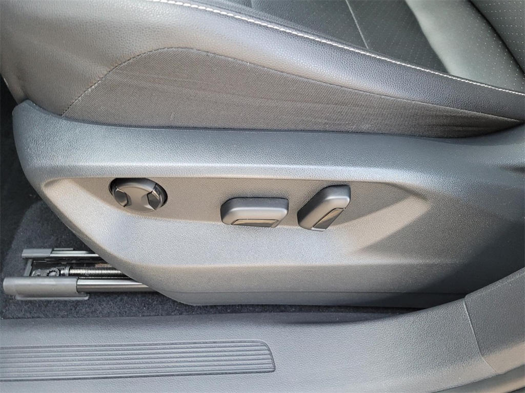 used 2021 Volkswagen Tiguan car, priced at $19,421