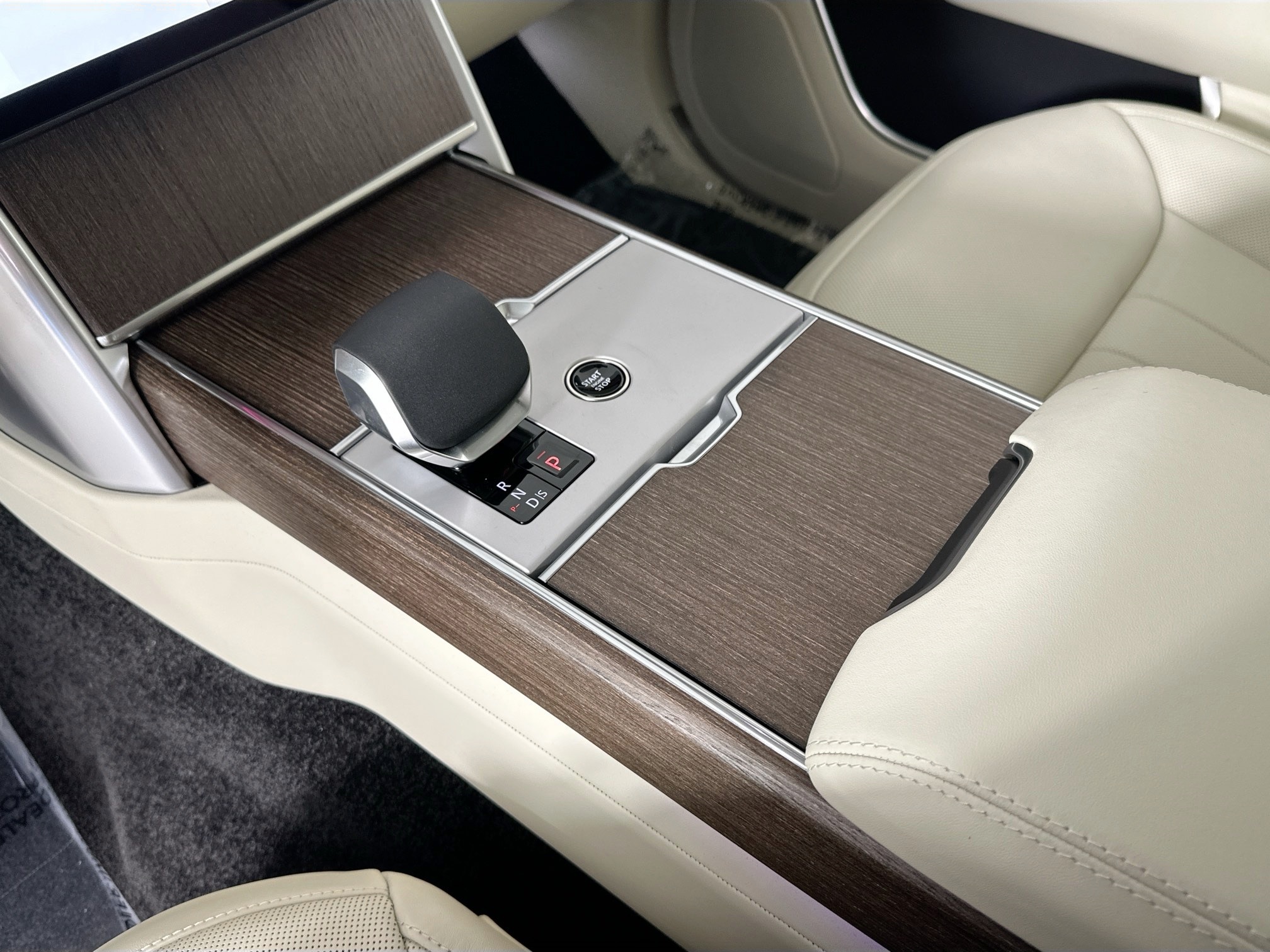 new 2025 Land Rover Range Rover car, priced at $150,000