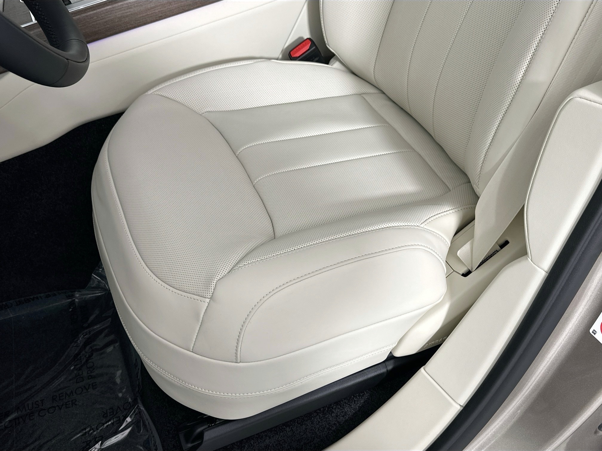 new 2025 Land Rover Range Rover car, priced at $150,000