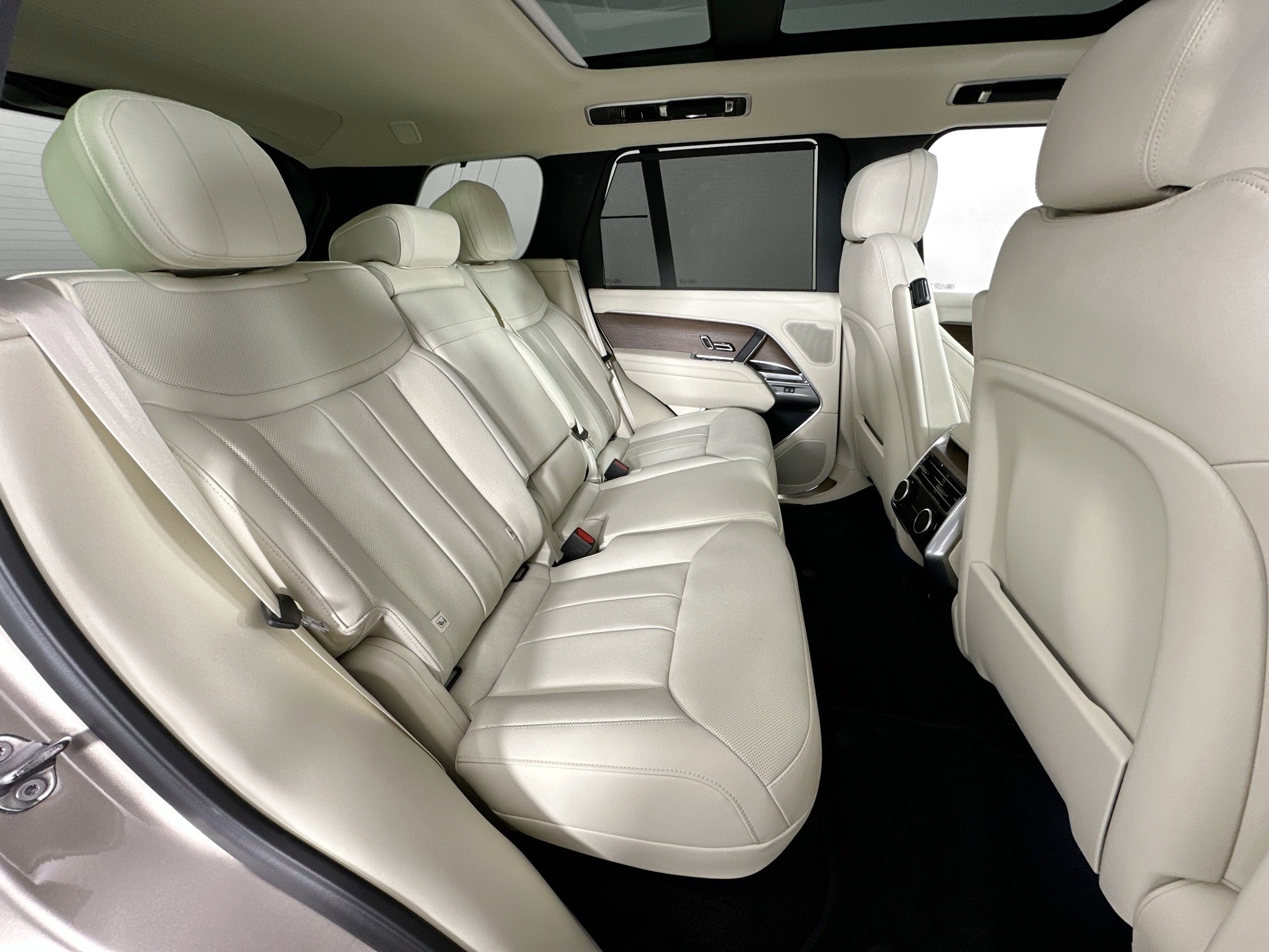 new 2025 Land Rover Range Rover car, priced at $150,000