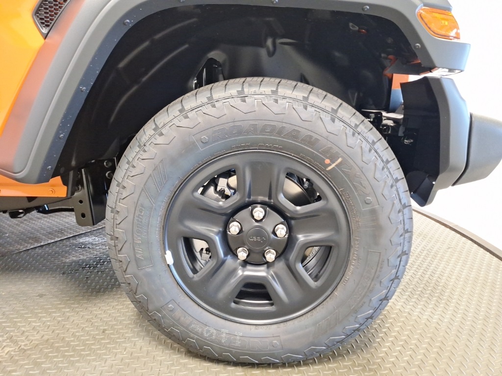 new 2025 Jeep Wrangler car, priced at $33,833