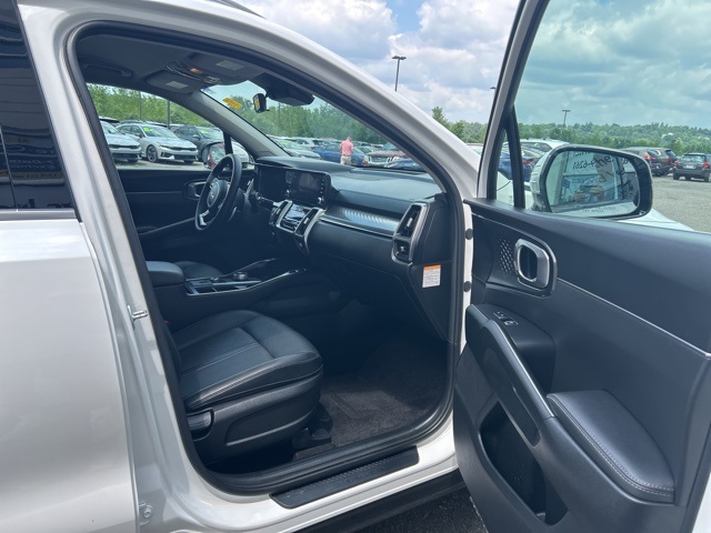 used 2022 Kia Sorento Hybrid car, priced at $26,490