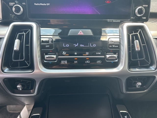 used 2022 Kia Sorento Hybrid car, priced at $26,490