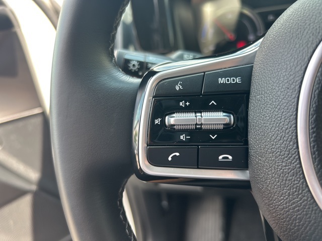 used 2022 Kia Sorento Hybrid car, priced at $26,490