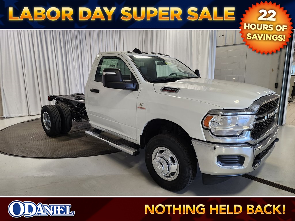 new 2024 Ram 3500 car, priced at $59,999