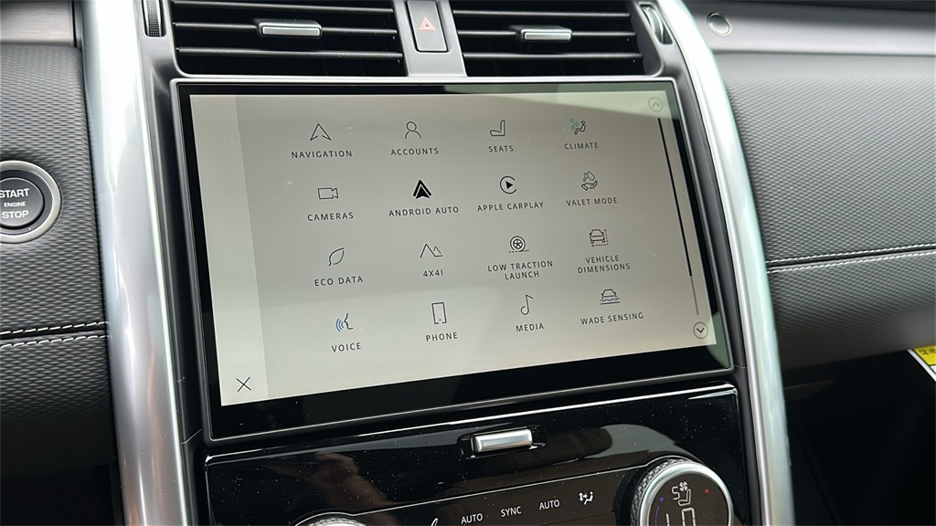 new 2025 Land Rover Discovery car, priced at $82,628