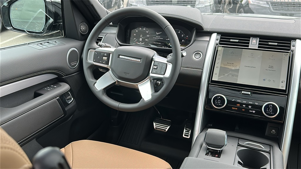 new 2025 Land Rover Discovery car, priced at $82,628