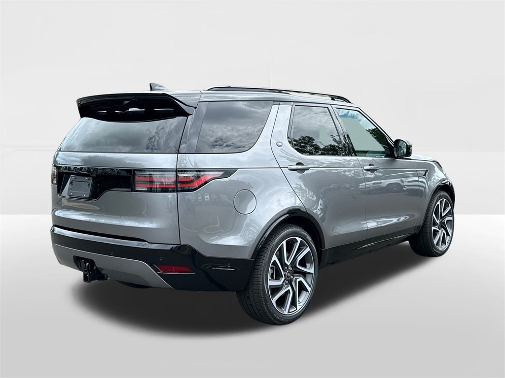 new 2025 Land Rover Discovery car, priced at $82,628